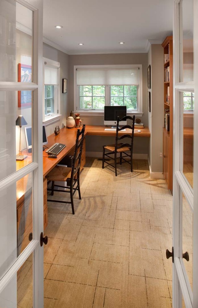Example of a classic built-in desk home office design in DC Metro