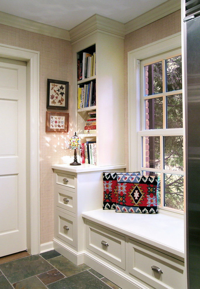 Inspiration for a timeless home office remodel in Newark