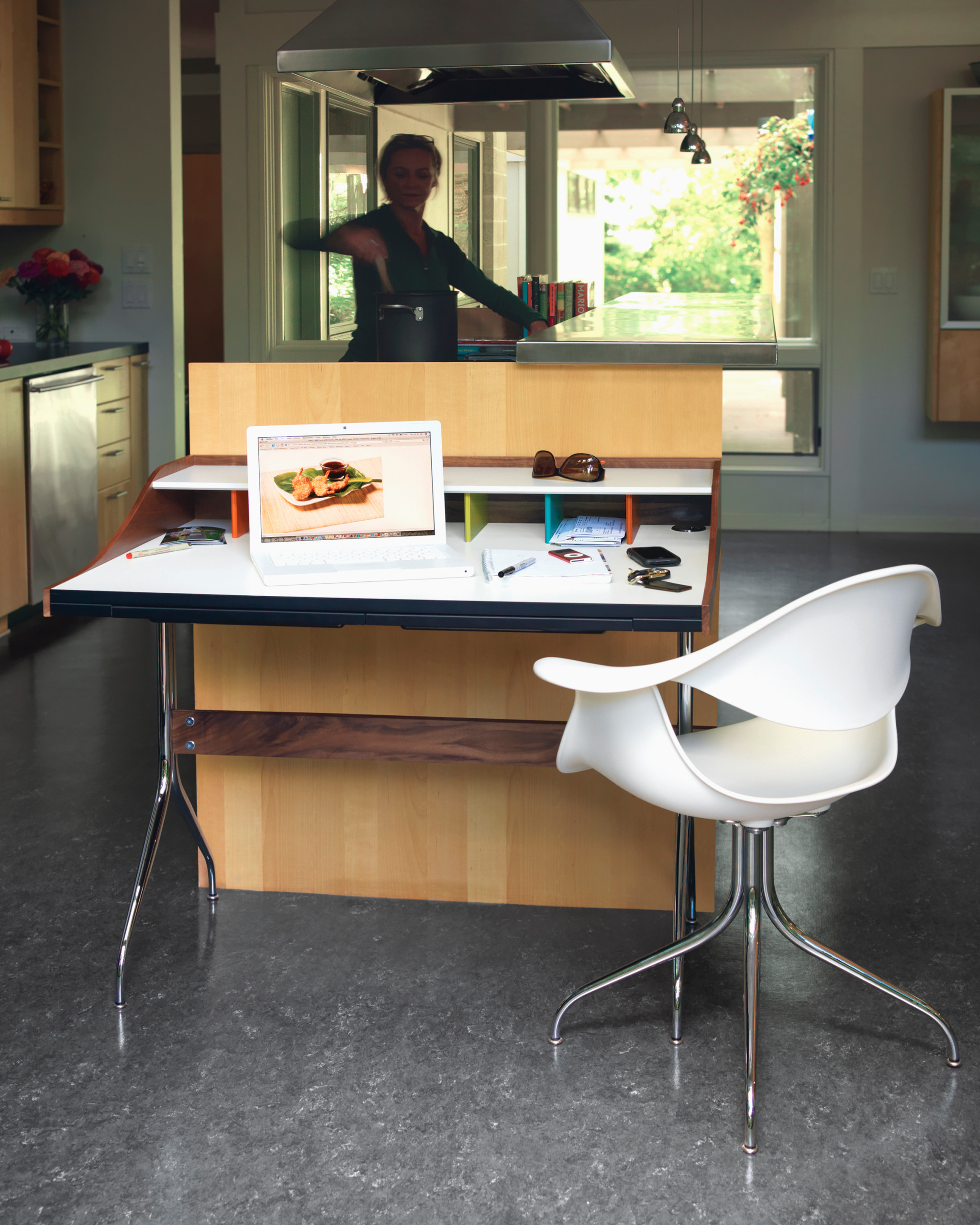 Modern Icons The George Nelson Swag Leg Desk and Chair