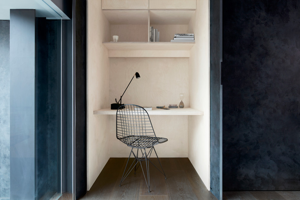 Inspiration for an industrial home office in London.