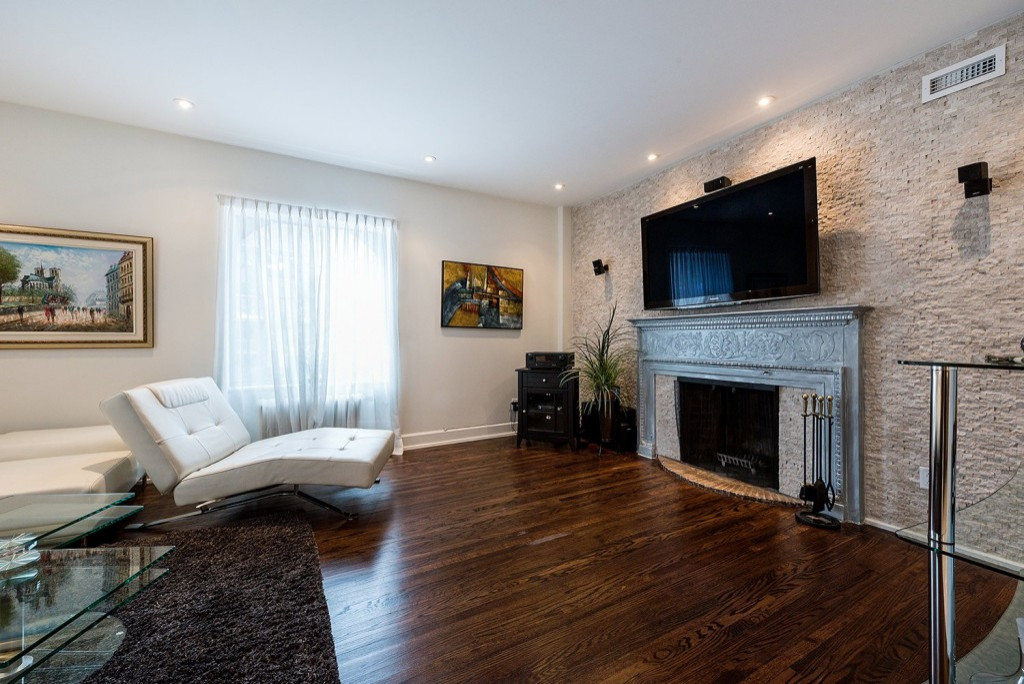 1700 Av Du Docteur Penfield Apt 24 Contemporary Home Theater Montreal By Beatrice Baudinet Houzz