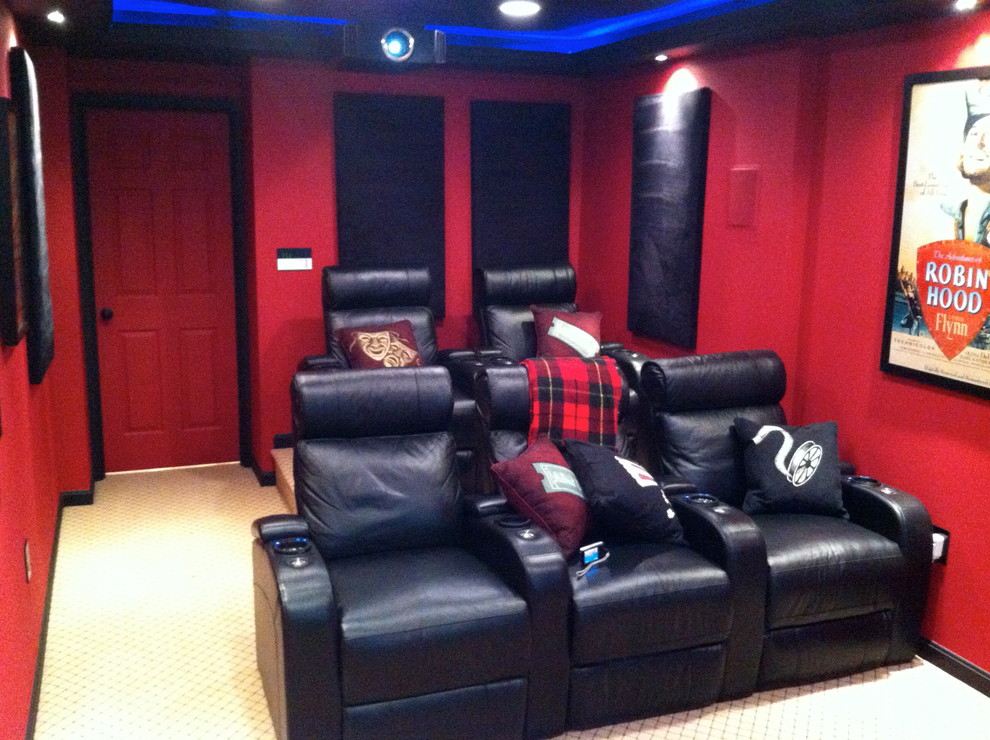 Esempio di un home theatre design