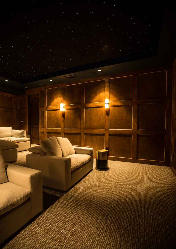 Свежая идея для дизайна: домашний кинотеатр в морском стиле - отличное фото интерьера