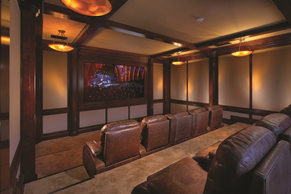 Свежая идея для дизайна: домашний кинотеатр в морском стиле с ковровым покрытием - отличное фото интерьера