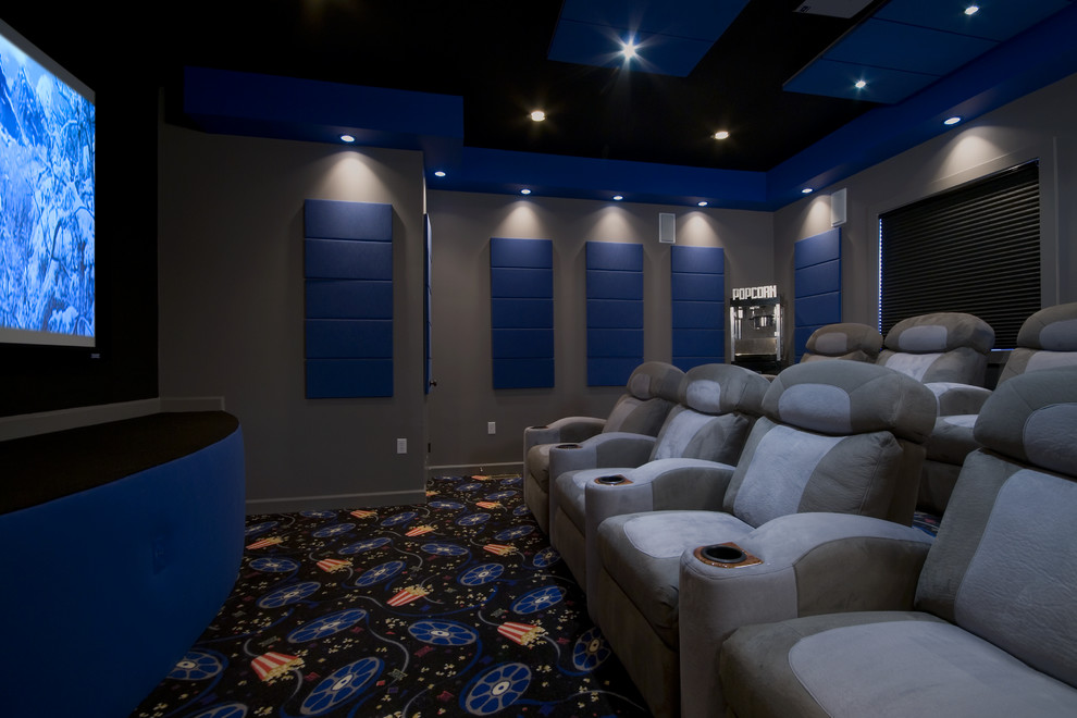Exemple d'une salle de cinéma chic.