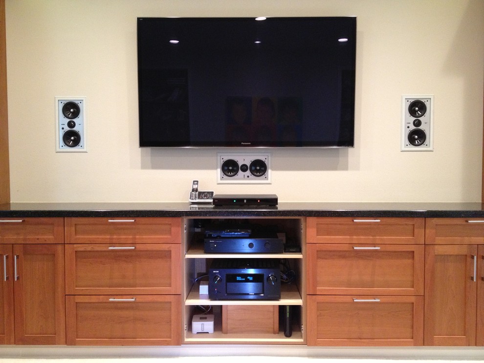 Example of a classic home theater design in San Francisco