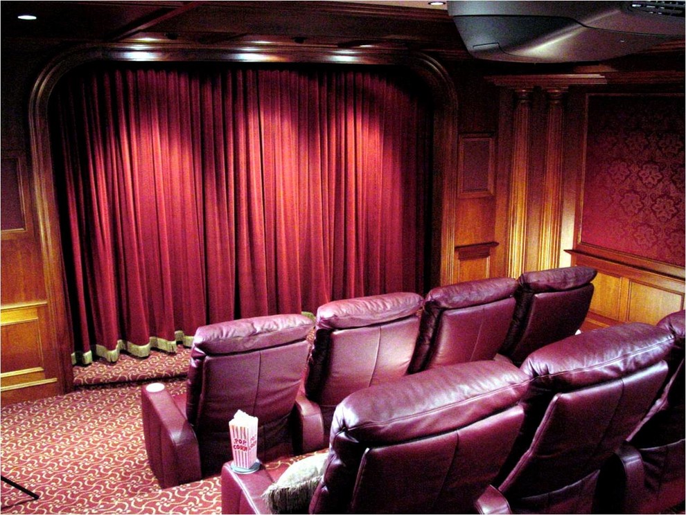 Example of a classic home theater design in New York