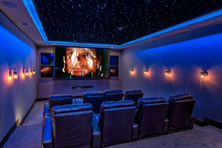 75 photos et idées déco de salles de cinéma violettes avec moquette - Août  2023 | Houzz FR