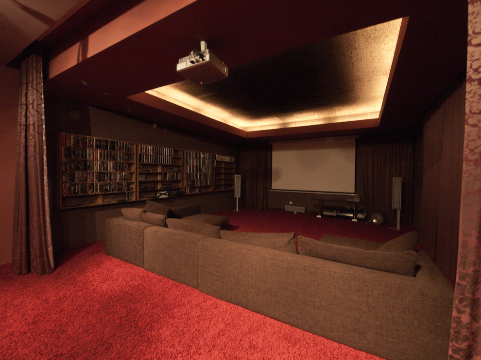 Example of a minimalist home theater design in Other