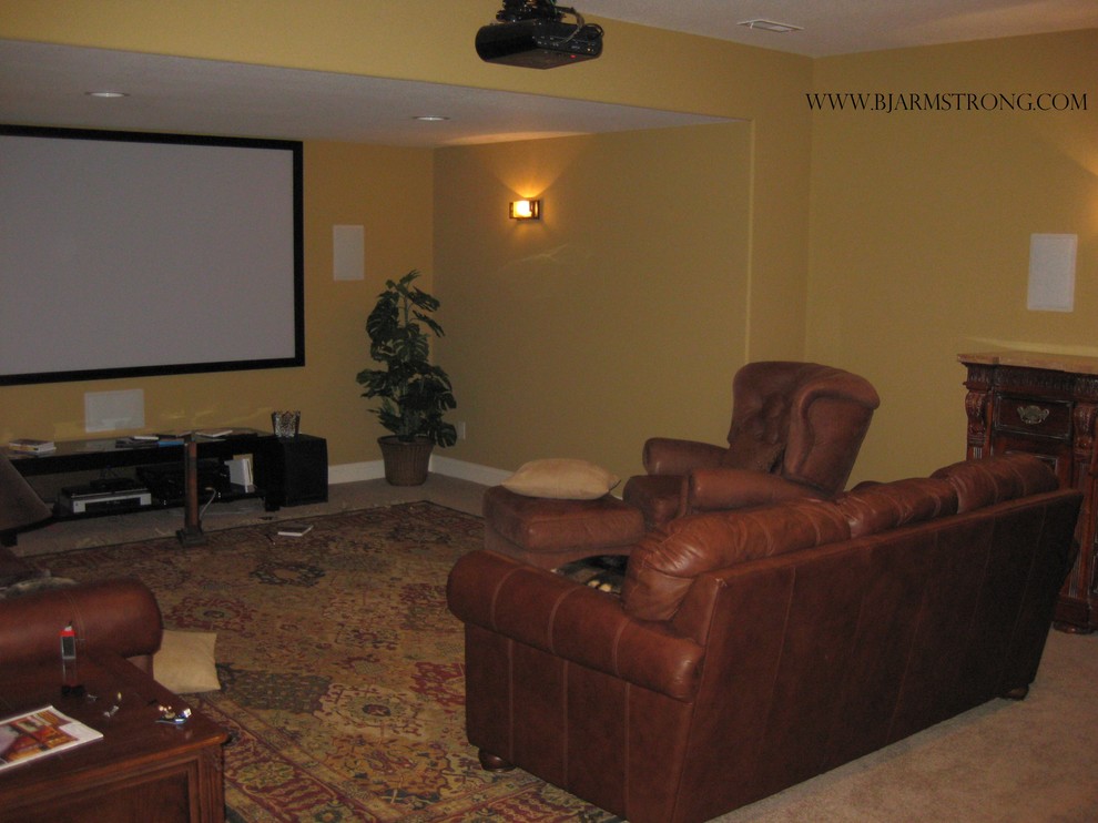 Example of a classic home theater design in Chicago