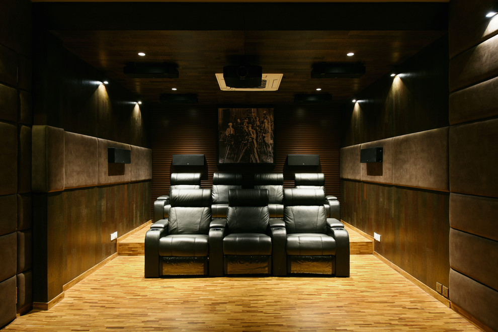 Cette image montre une salle de cinéma design.