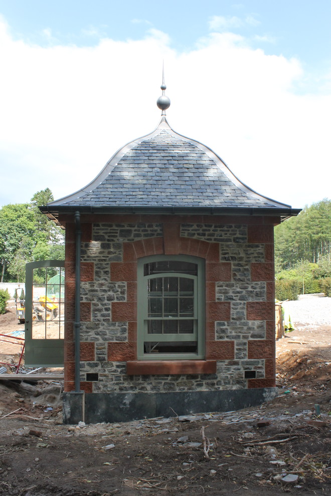 Cette image montre une façade de maison traditionnelle.