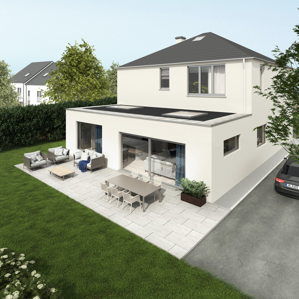 Стильный дизайн: двухэтажный, белый частный загородный дом в современном стиле с облицовкой из цементной штукатурки, плоской крышей, крышей из смешанных материалов и черной крышей - последний тренд