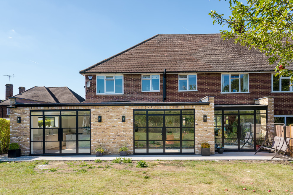 Minimalist exterior home photo in Hertfordshire