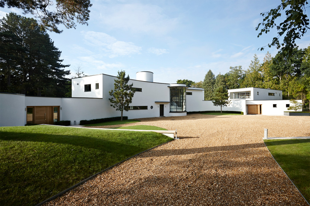 Photo of a retro house exterior in Hertfordshire.