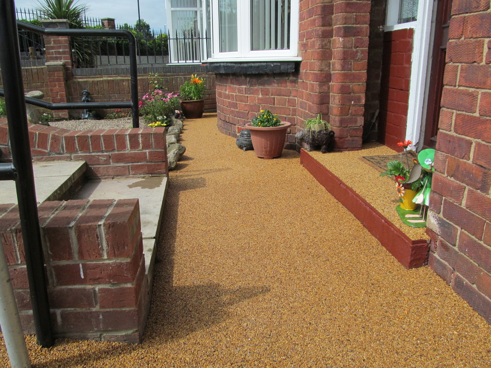 DOMESTIC RESIN DRIVEWAYS RESIN BOUND GRAVEL PAVING SURFACING LONDON