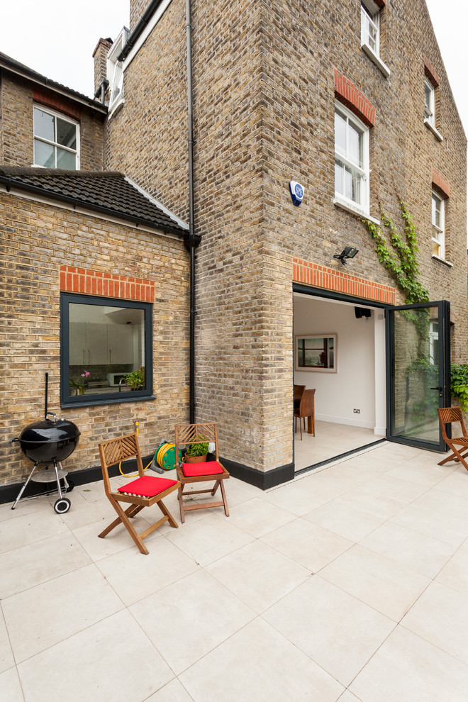 Photo of a contemporary house exterior in London.