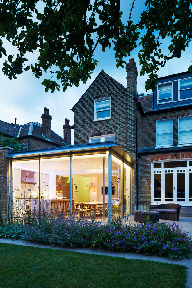 Contemporary exterior home idea in London