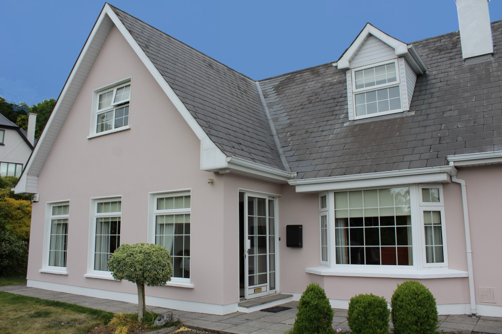 Haus mit pinker Fassadenfarbe in Cork