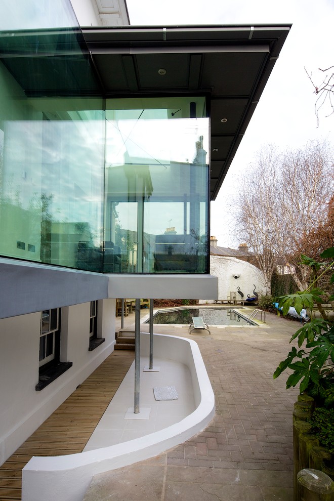 Design ideas for a contemporary house exterior in London.