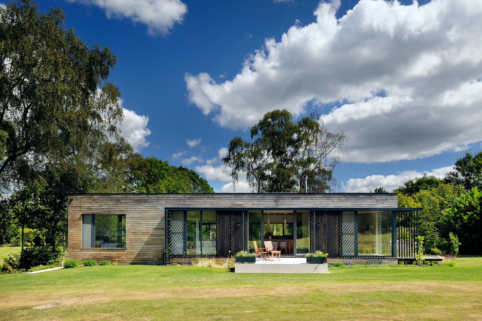 Mittelgroßes, Einstöckiges Modernes Haus mit Flachdach in Hampshire