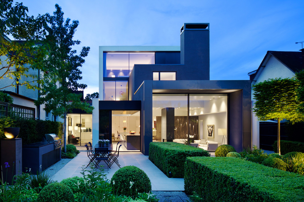 Design ideas for a contemporary house exterior in London.