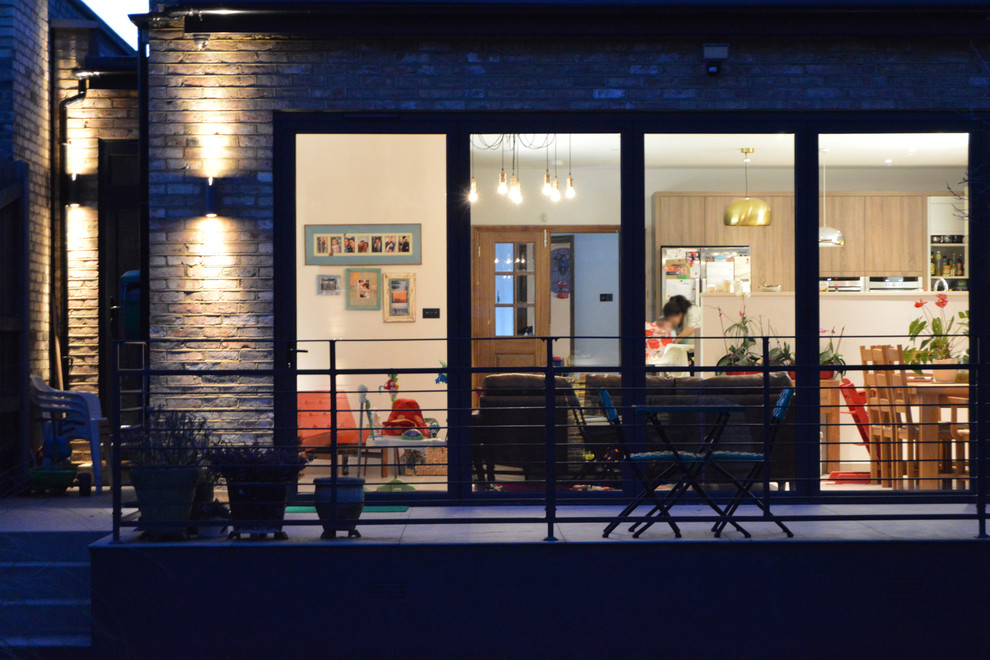 Grange Park, Enfield N21 House extension Contemporary Exterior London by GOAStudio