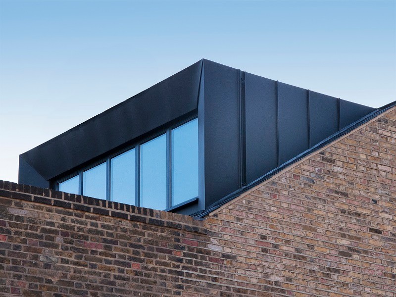 This is an example of a contemporary house exterior in London.