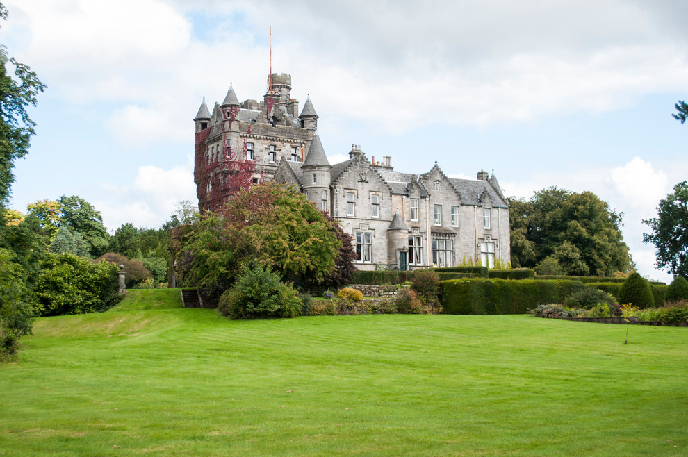 Photo of a classic house exterior in Glasgow.