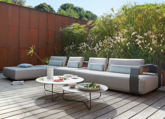 Manutti Kumo Corner Garden Sofa Contemporary House Exterior