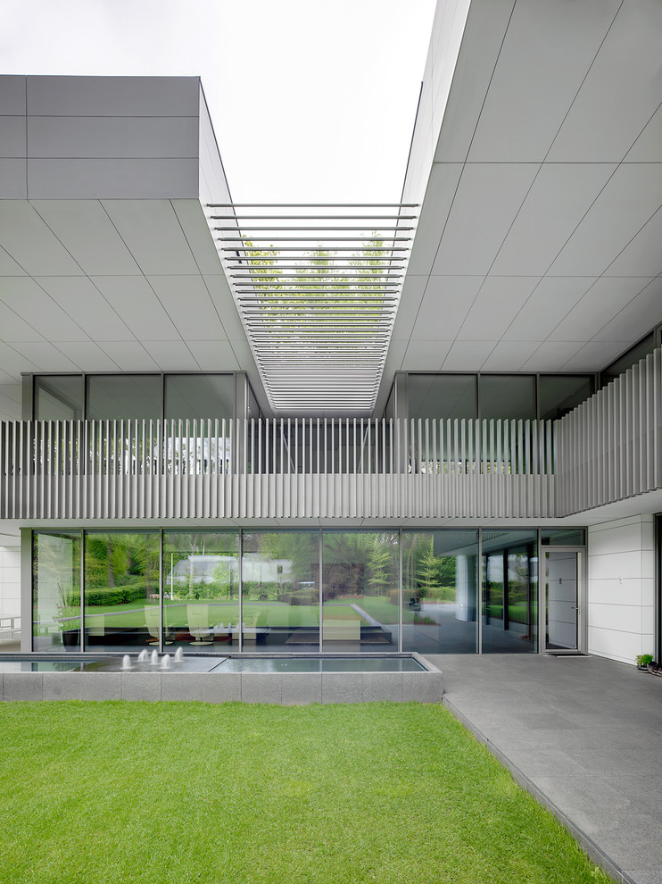 Contemporary exterior home idea in Buckinghamshire