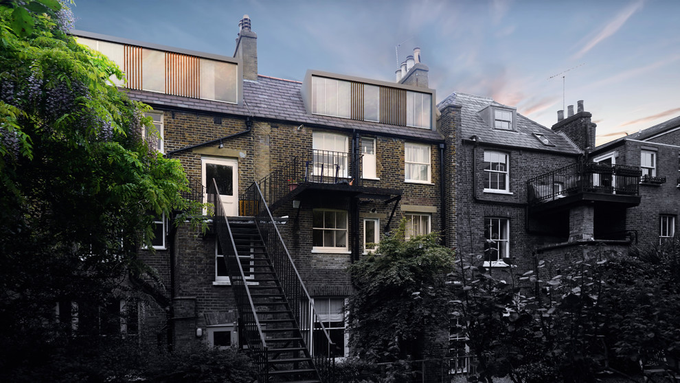 Modernes Haus mit brauner Fassadenfarbe in London