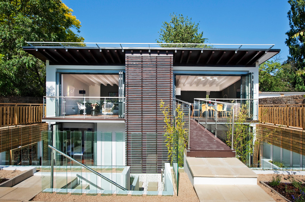 Photo of a contemporary two floor house exterior in London.