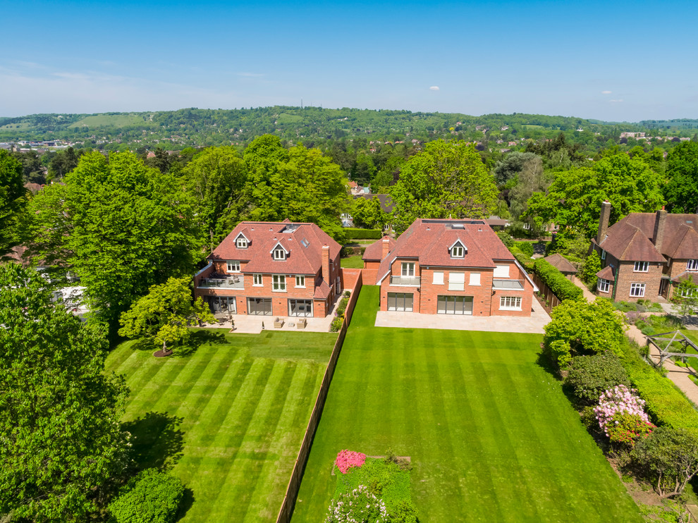 New Build Luxury Family Homes, Reigate Contemporary Exterior