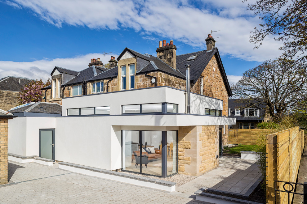 Inspiration for a contemporary house exterior in Glasgow.