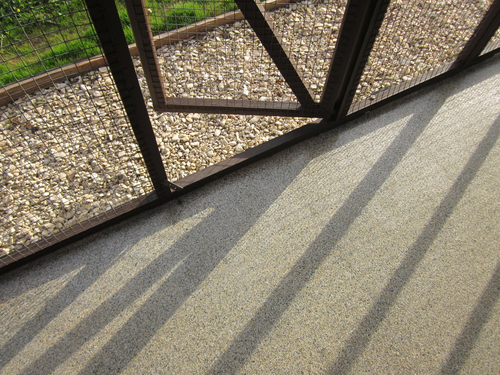 Polyaspartic Flake System installed at Hereford Cattery Resin Floors