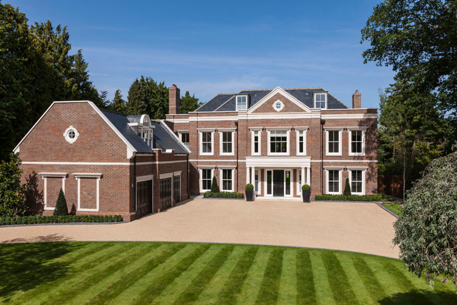 Project 9 Transitional Exterior Berkshire by Concept Virtual