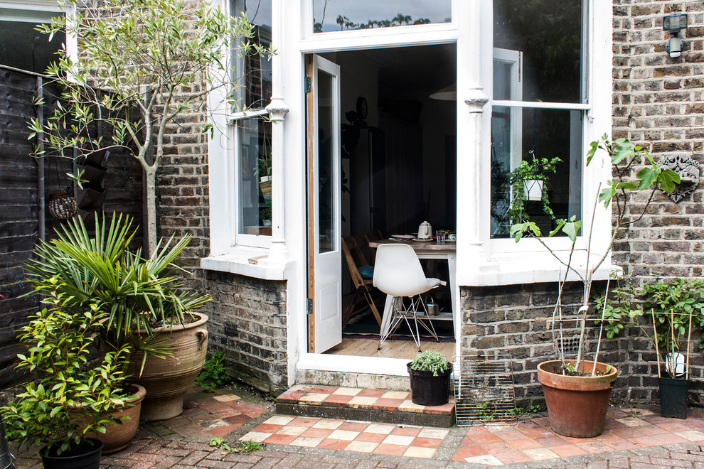 Inspiration for a timeless exterior home remodel in London