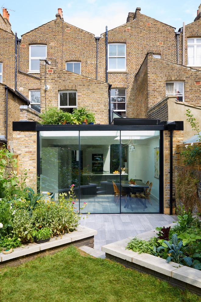Inspiration for a contemporary house exterior in London.