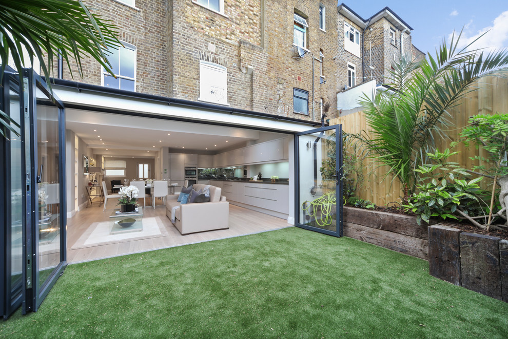 Shepherds Bush Contemporary Exterior London by Elgin & Ellis