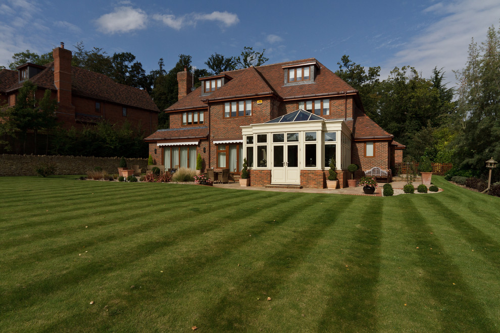 Expansive traditional house exterior in Buckinghamshire.