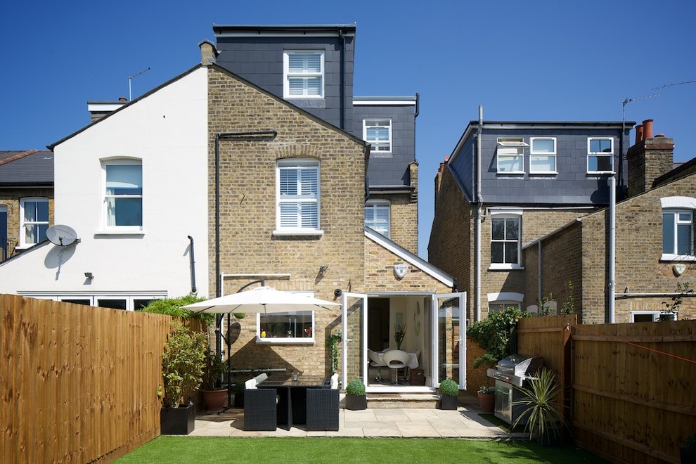 Design ideas for a classic house exterior in London.