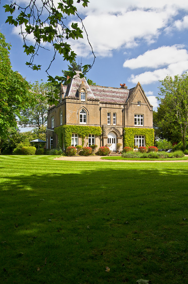 This is an example of a classic house exterior in Cheshire.