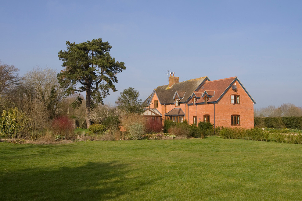 Victorian Lodge in Marston Magna, Somerset Traditional Exterior