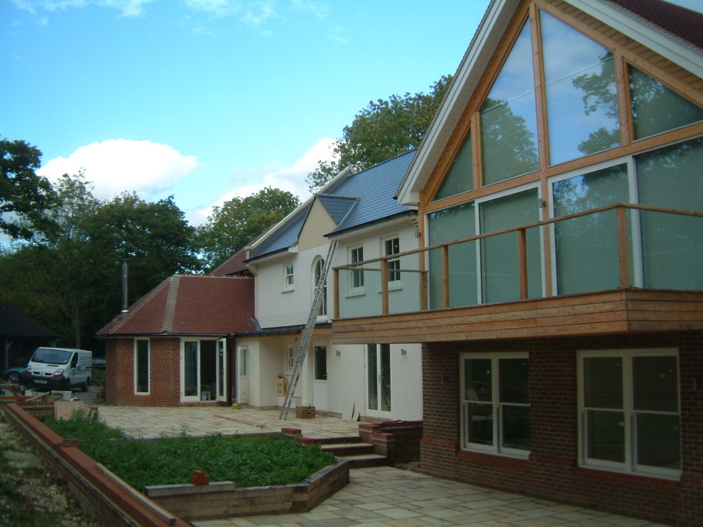Inspiration for a contemporary exterior home remodel in Cambridgeshire