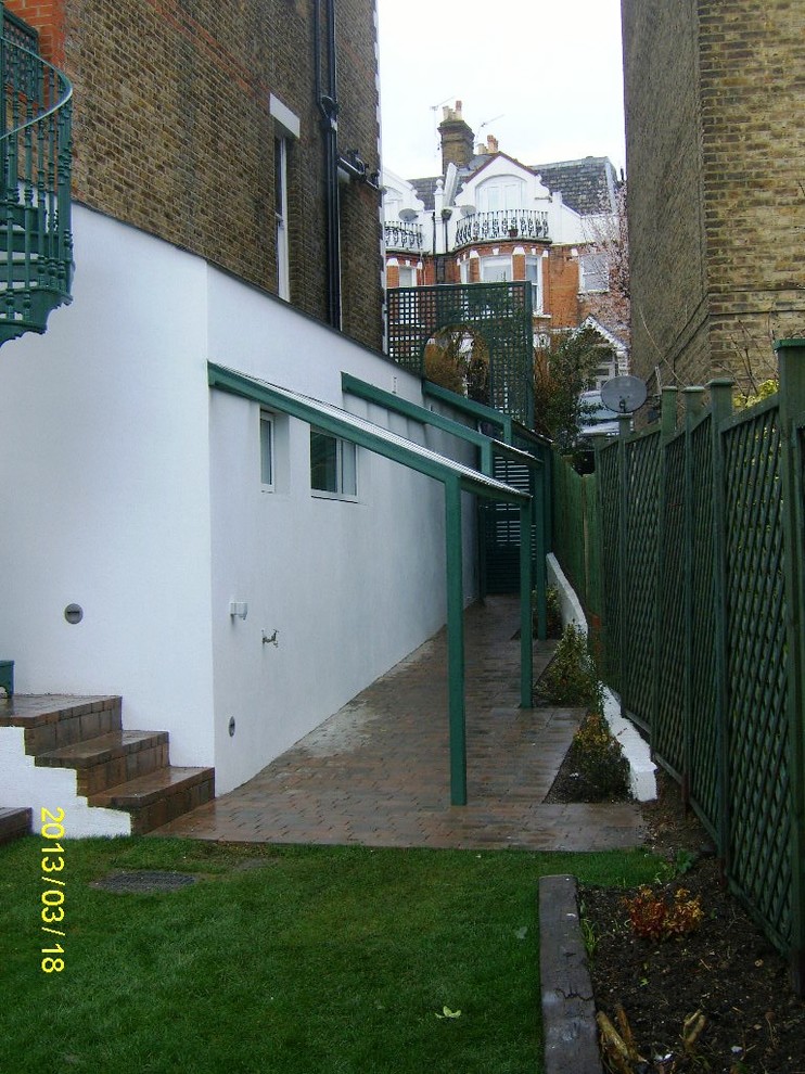 Woodside, Wimbledon SW19 New Side Extension Exterior View Eclectic
