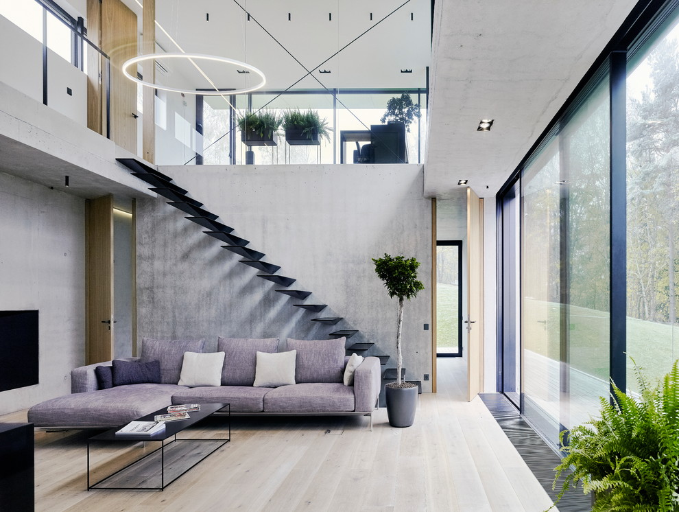 Modernes Haus mit Glasfassade in Sonstige