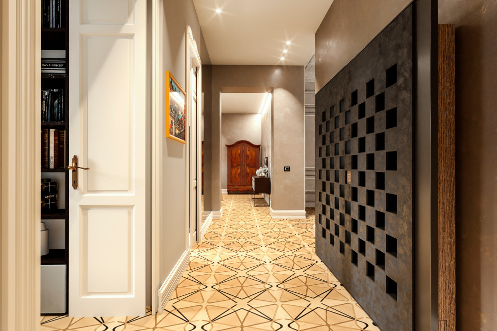 Mittelgroßer Moderner Flur mit beiger Wandfarbe, hellem Holzboden, buntem Boden, eingelassener Decke und vertäfelten Wänden in Mailand
