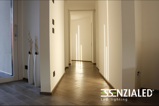 Illuminazione corridoio - Moderno - Milano - di Essenzialed | Houzz