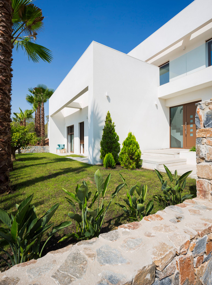 Mittelgroßer Moderner Garten hinter dem Haus mit Auffahrt in Alicante-Costa Blanca